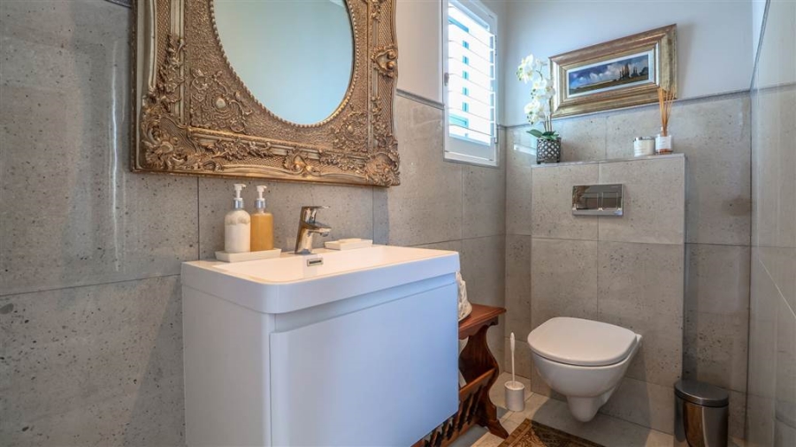 3 Bedroom Property for Sale in Stilbaai Oos Western Cape